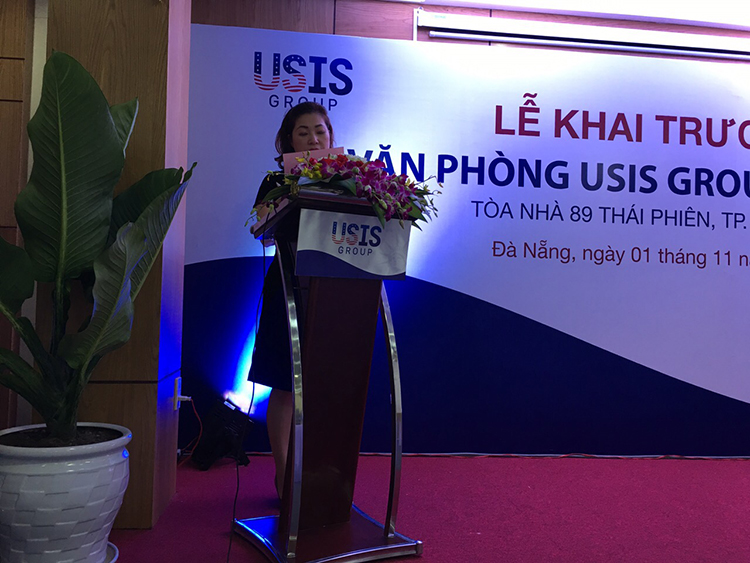 Bà Trương Thị Kim Ánh (Phó Giám đốc VCCI Đà Nẵng) phát biểu tại sự kiện